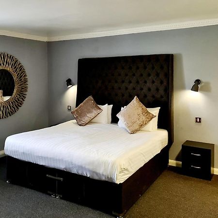 Barons Court Hotel Walsall Buitenkant foto