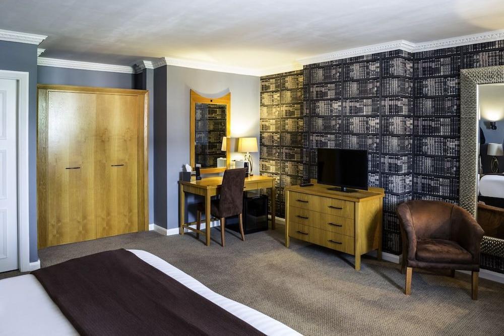 Barons Court Hotel Walsall Buitenkant foto