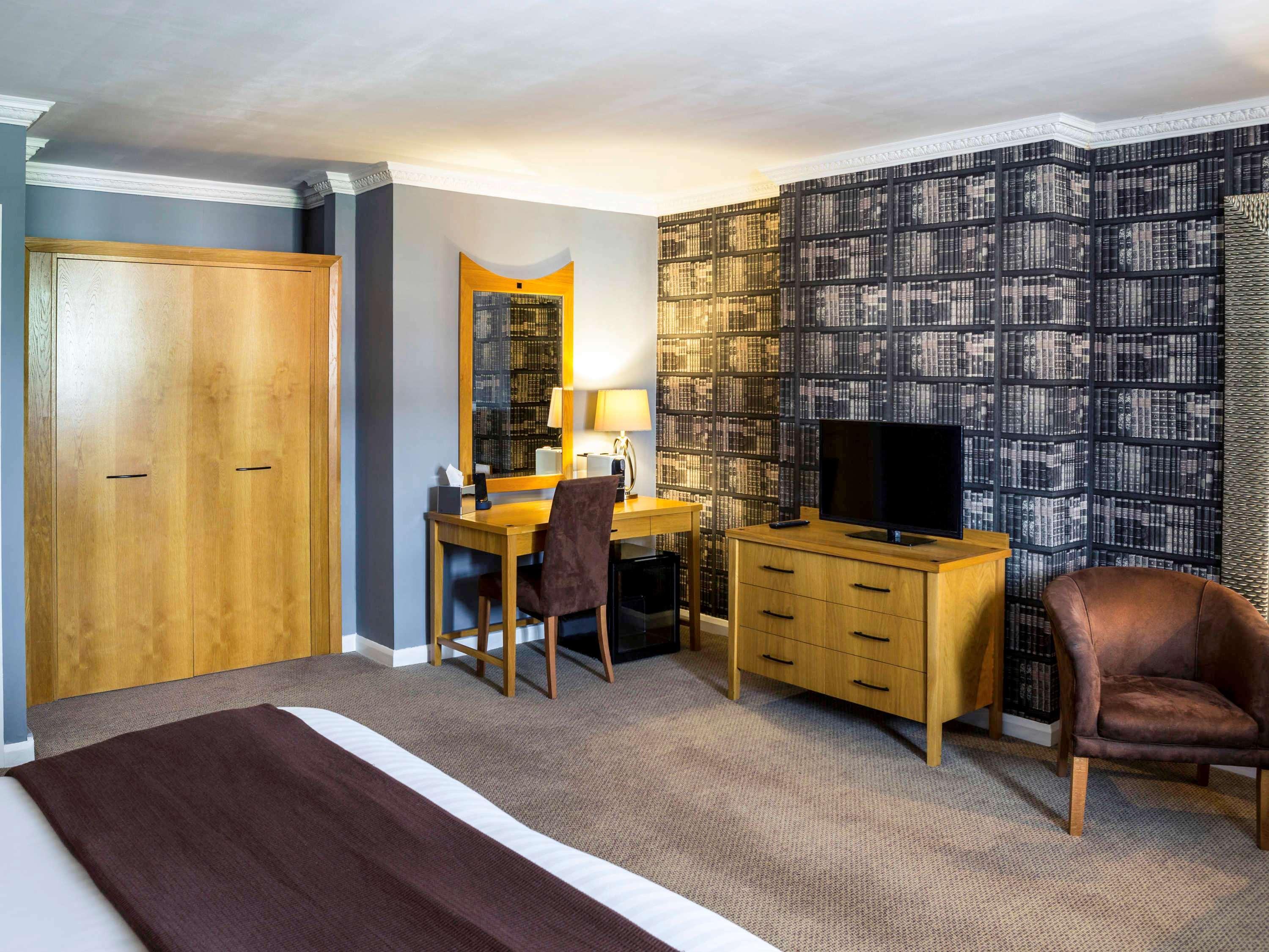 Barons Court Hotel Walsall Buitenkant foto