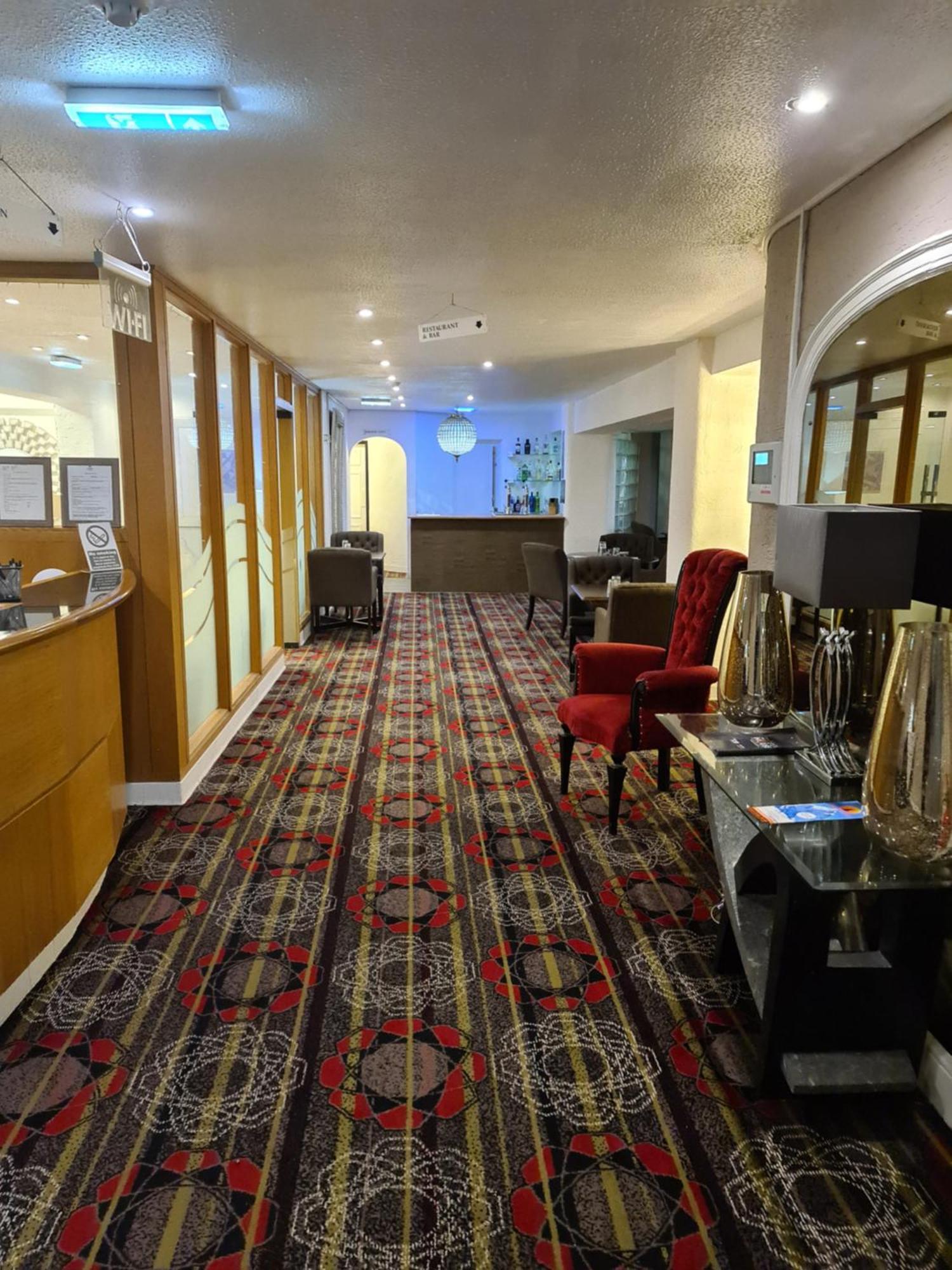 Barons Court Hotel Walsall Buitenkant foto
