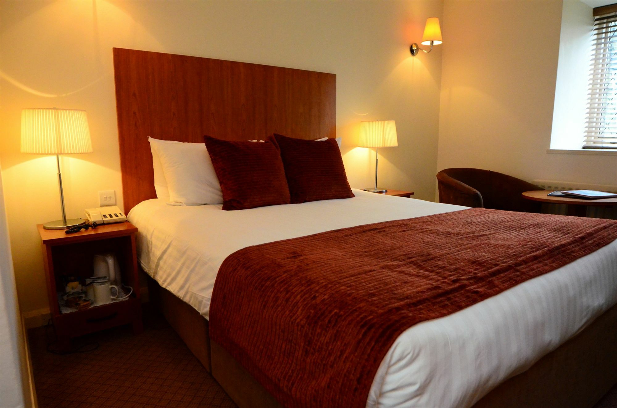 Barons Court Hotel Walsall Buitenkant foto