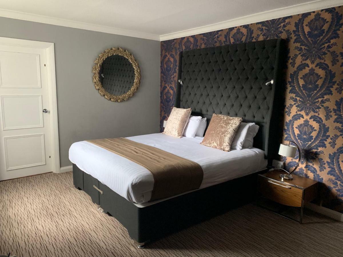 Barons Court Hotel Walsall Buitenkant foto