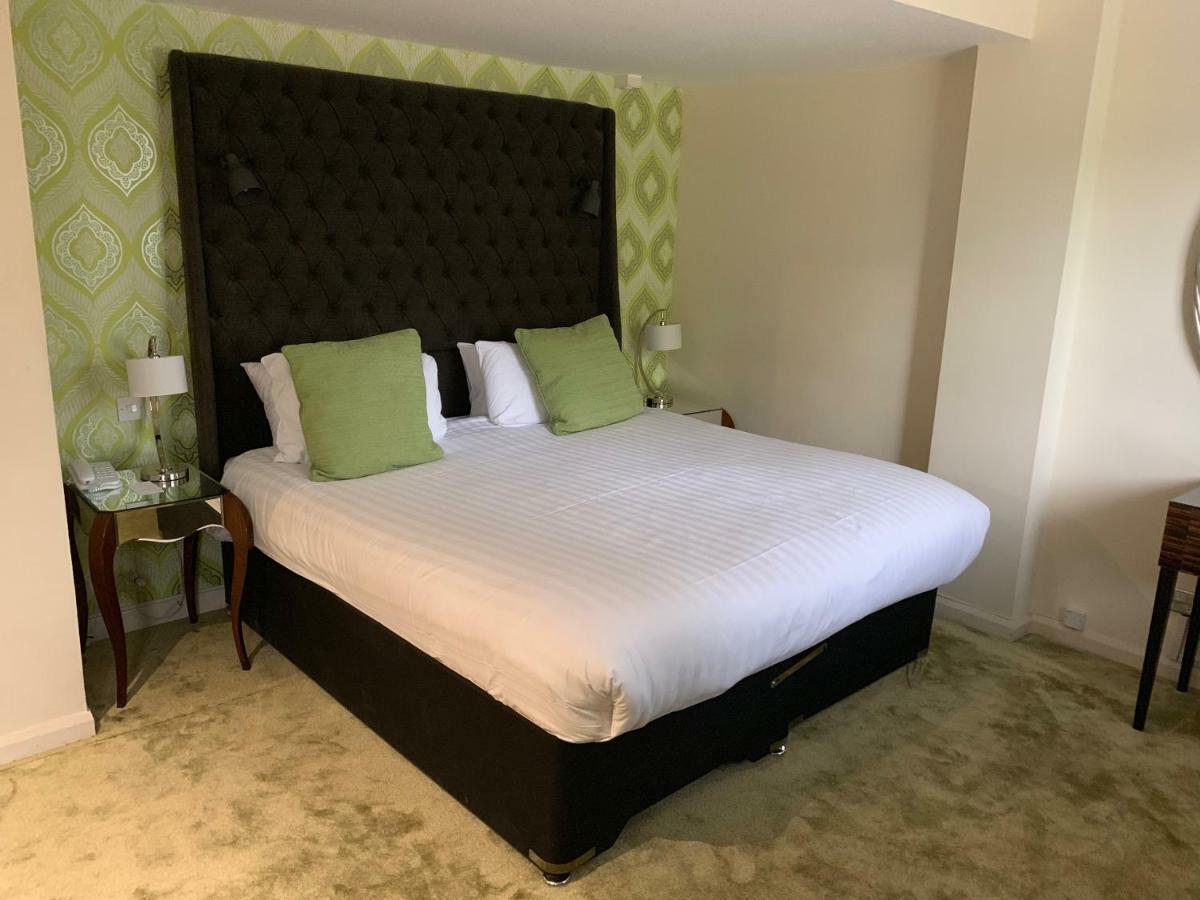 Barons Court Hotel Walsall Buitenkant foto